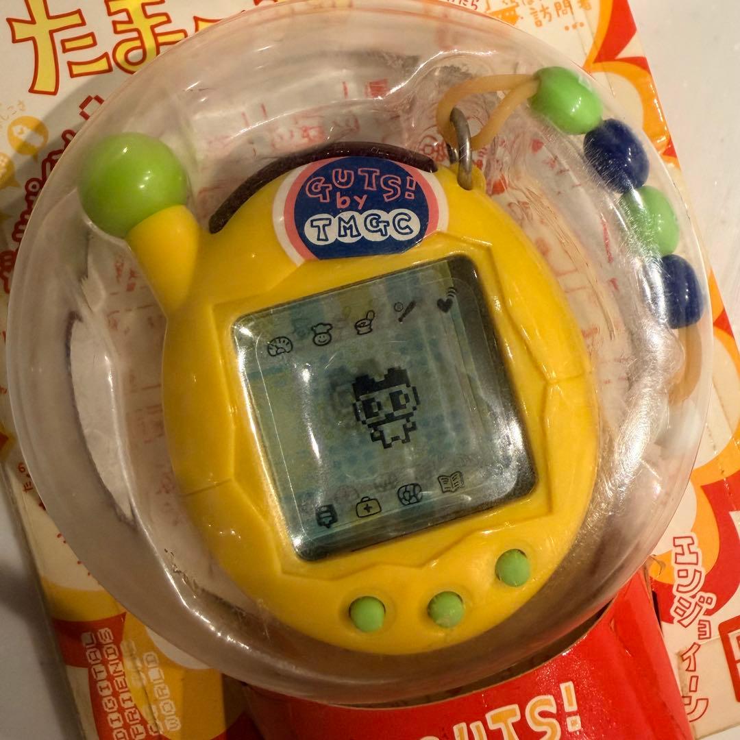 【新品未開封】　超じんせーエンジョイ！たまごっちプラス　ガッツいえろー