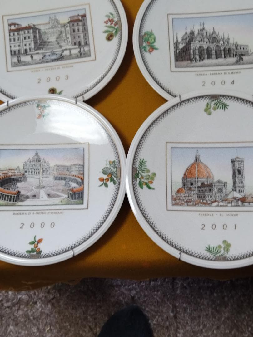 リチャード・ジノリ　イヤープレート　11枚　2000年代　絵皿ハンガー付　未使用