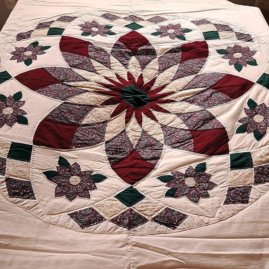 花柄キルトベッドカバー　ソファーカバー　ハンドメイド作品　マルチカバー