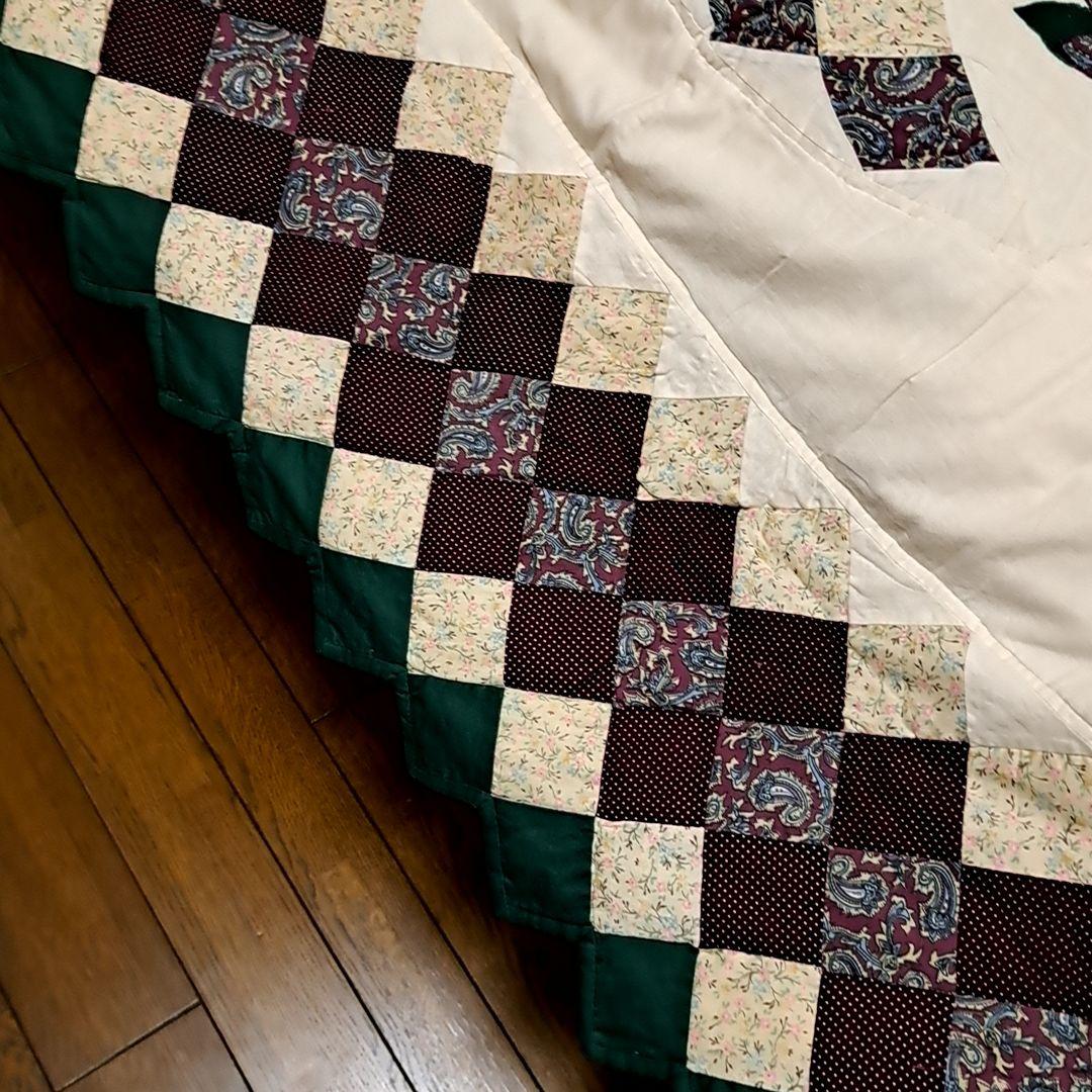 花柄キルトベッドカバー　ソファーカバー　ハンドメイド作品　マルチカバー