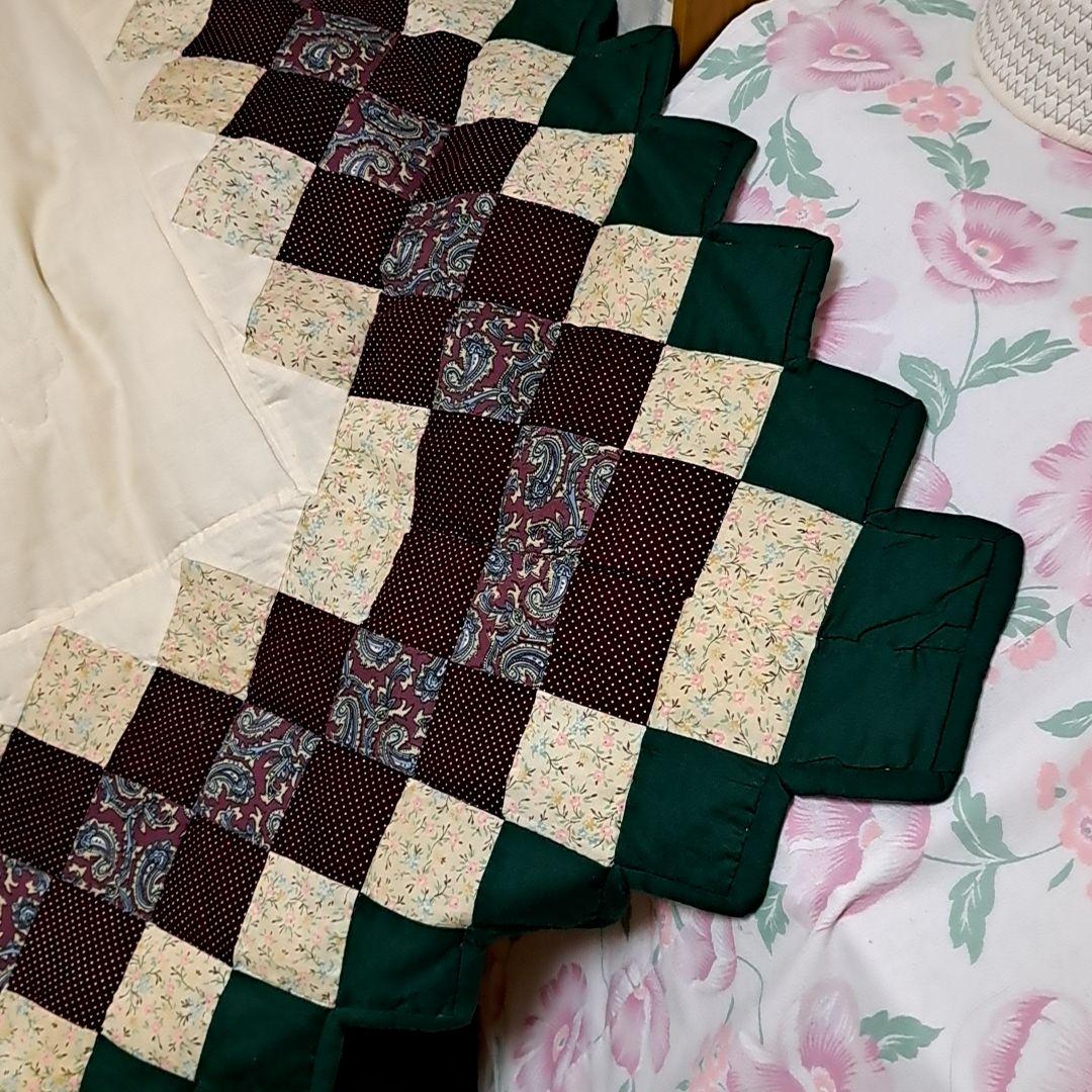 花柄キルトベッドカバー　ソファーカバー　ハンドメイド作品　マルチカバー