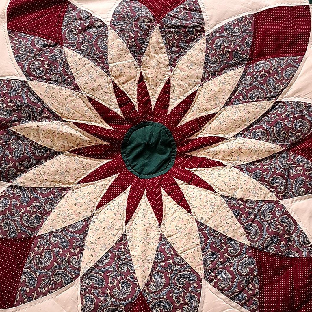 花柄キルトベッドカバー　ソファーカバー　ハンドメイド作品　マルチカバー