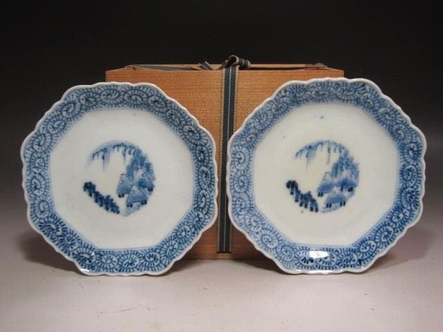 ★　古伊万里　染付たこ唐草文皿　趣ある品です★x685