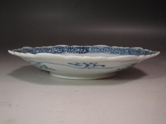 ★　古伊万里　染付たこ唐草文皿　趣ある品です★x685