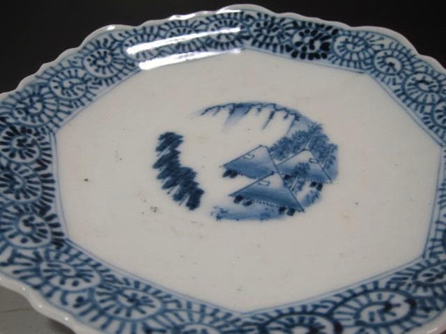 ★　古伊万里　染付たこ唐草文皿　趣ある品です★x685