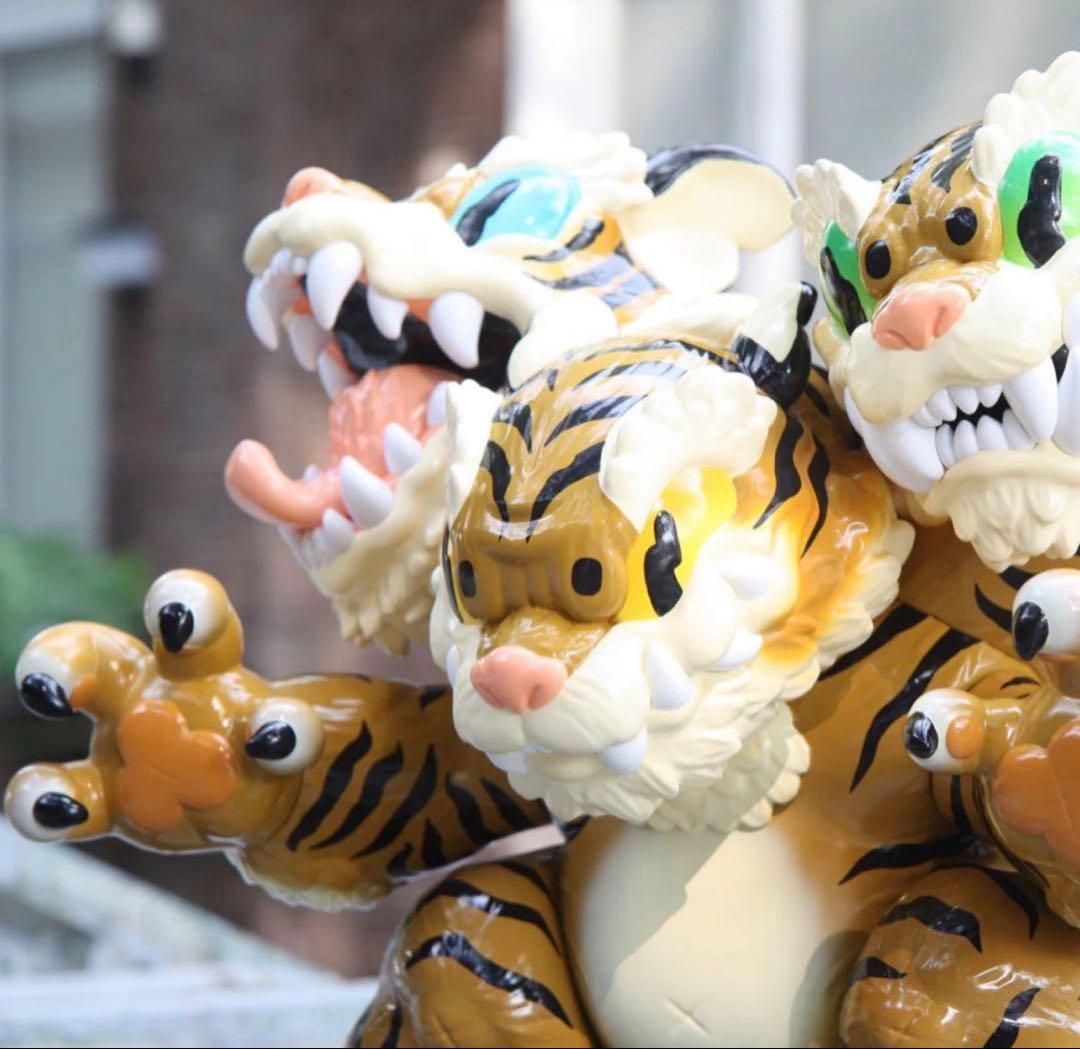 GRAPE BRAIN × STRANGECAT 三面猛虎 コショウ