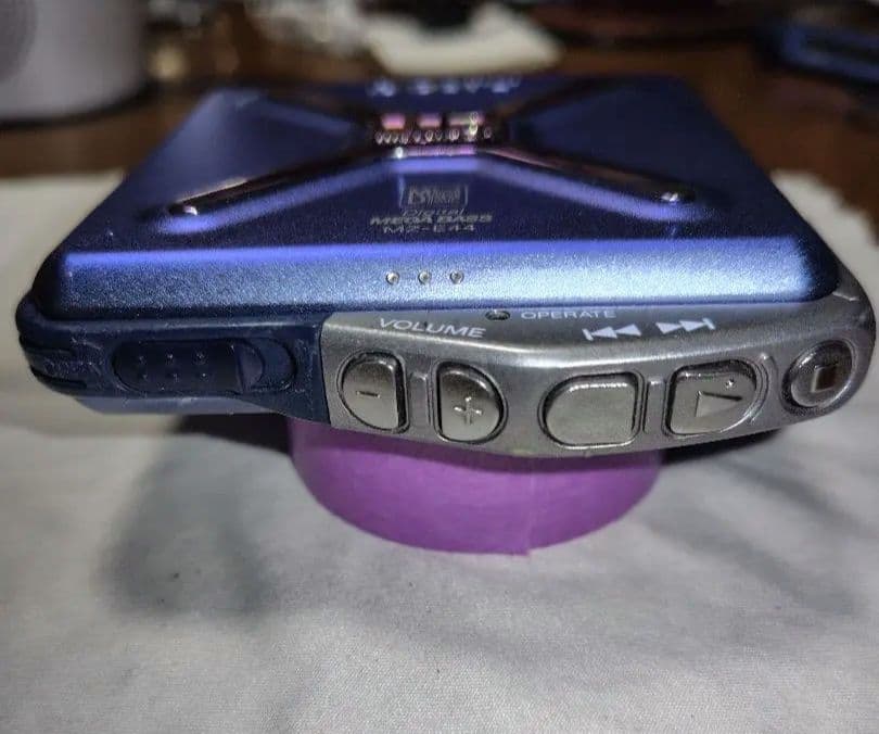 （最終値下げ）美品ソニー MDウォークマン MEGABASS MZ-E44