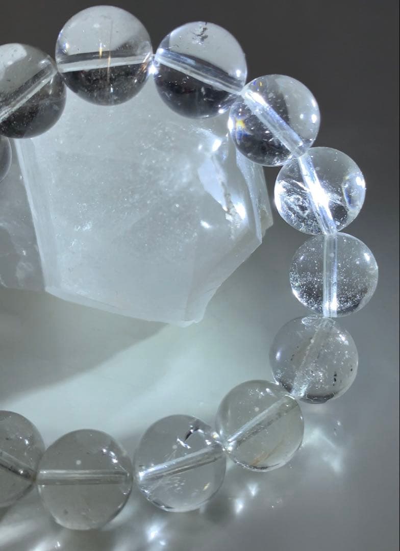 ヒマラヤマニカラン産水晶　ブレスレット　ルチル入り　レインボー