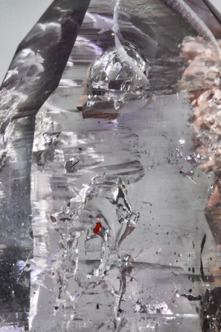 ナミビア ゴボボセブ産 アメジストエレスチャル水入り