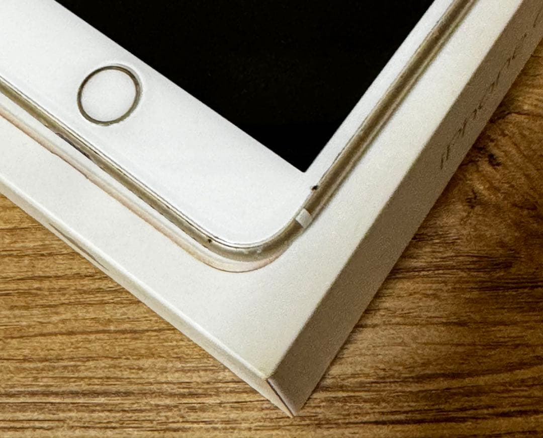 iPhone 6s Plus 64GB ゴールド