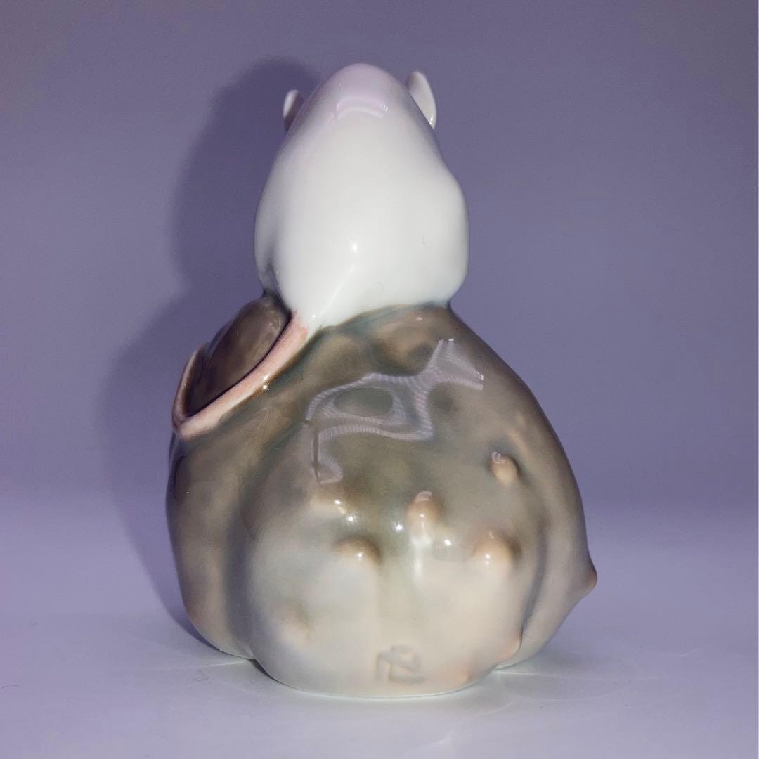 ロイヤルコペンハーゲン 木の実の上のねずみ フィギュリン