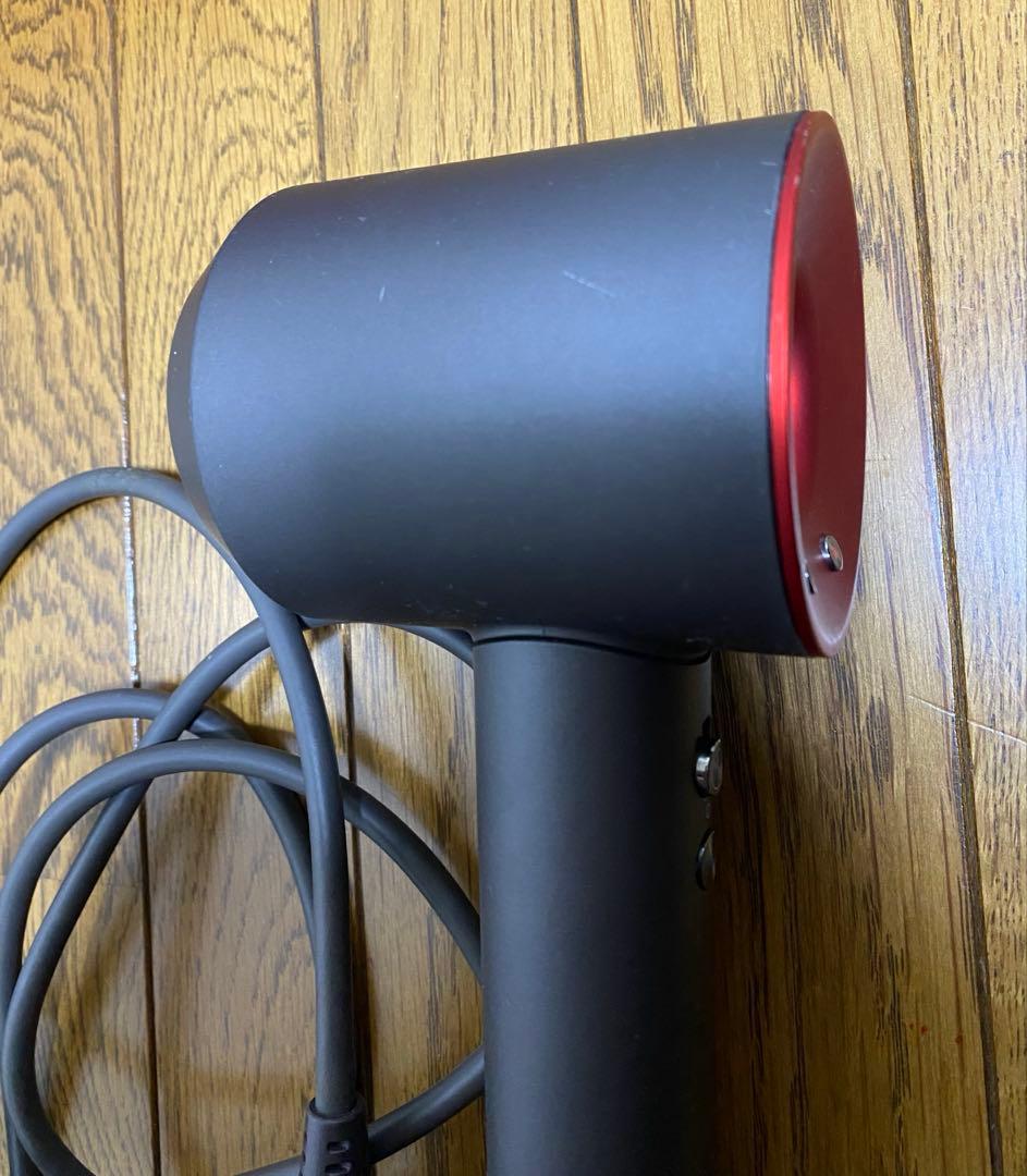 ダイソンヘアドライヤー　赤　ジャンク品　ケース