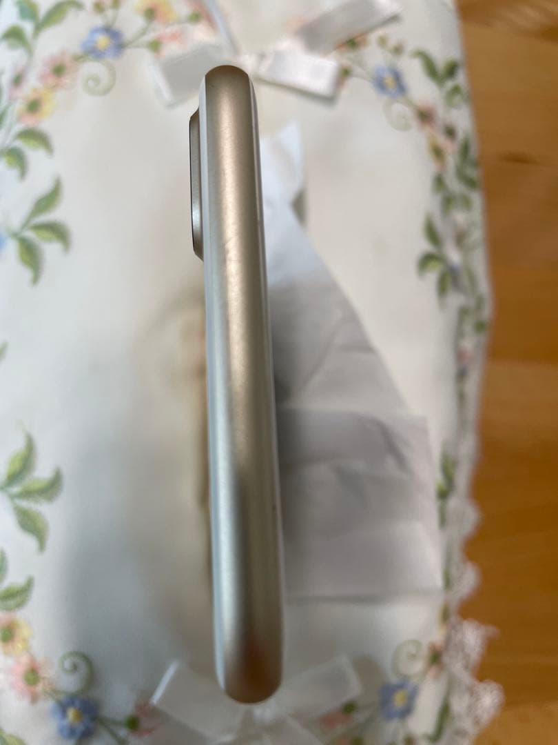 Apple iPhone 7 Plus ゴールド　32g