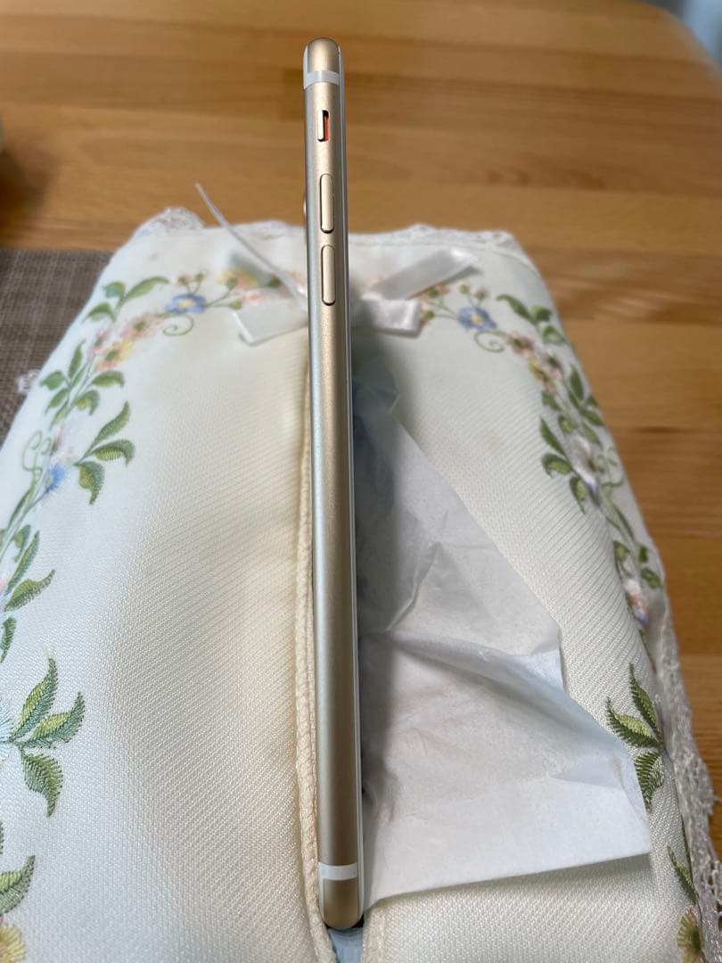 Apple iPhone 7 Plus ゴールド　32g