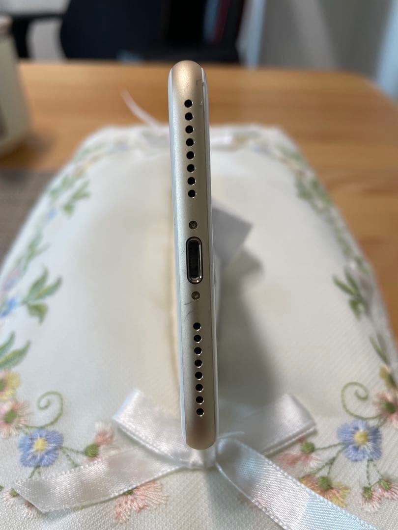 Apple iPhone 7 Plus ゴールド　32g