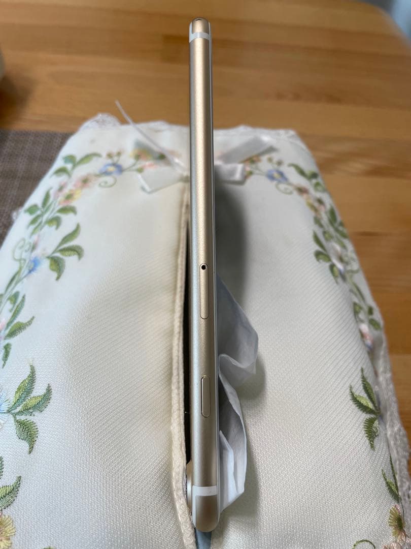 Apple iPhone 7 Plus ゴールド　32g