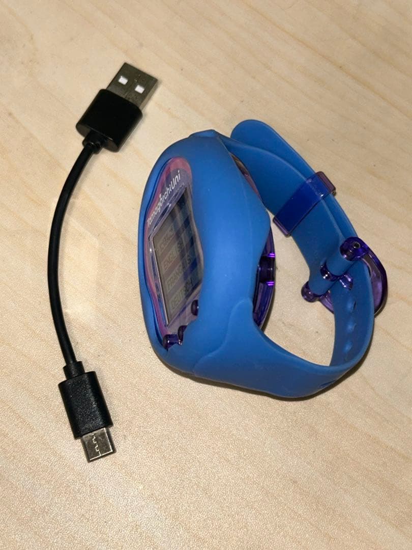 たまごっちUni 本体 ブルー　ベルト・USBケーブル付き