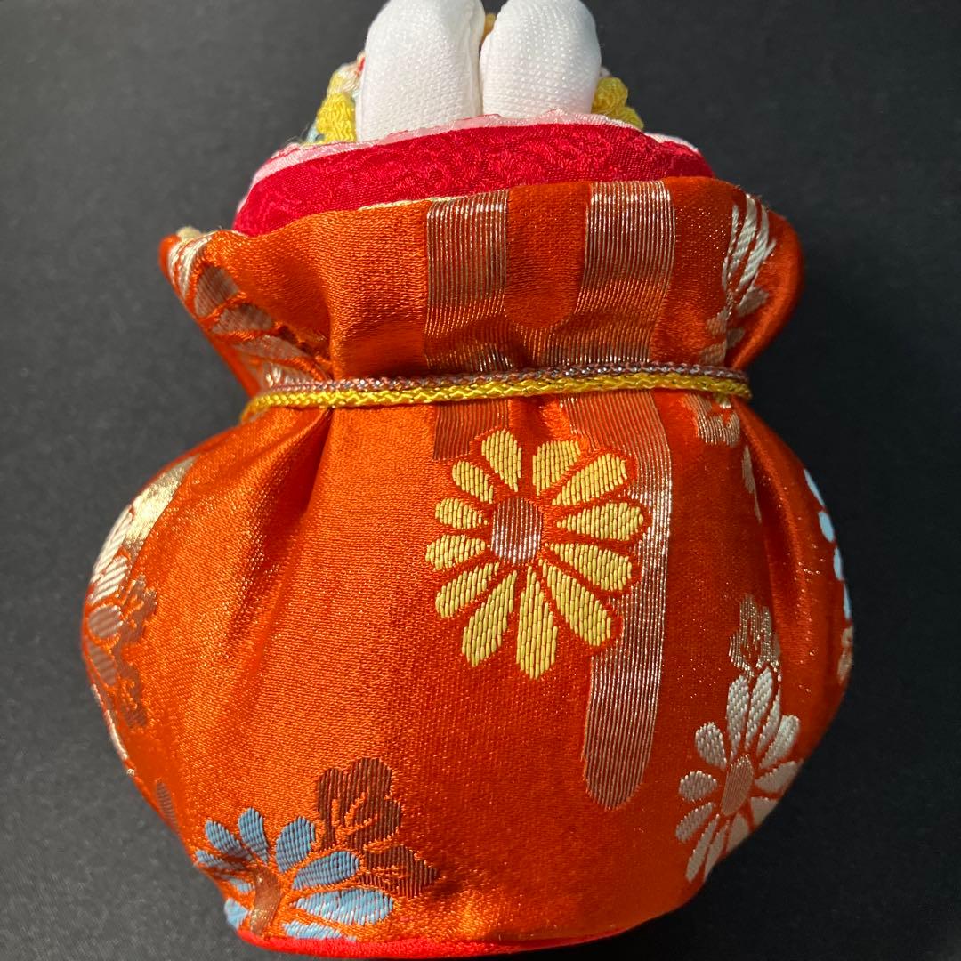 ちりめん細工　うさぎの人形　巾着　花うさぎ