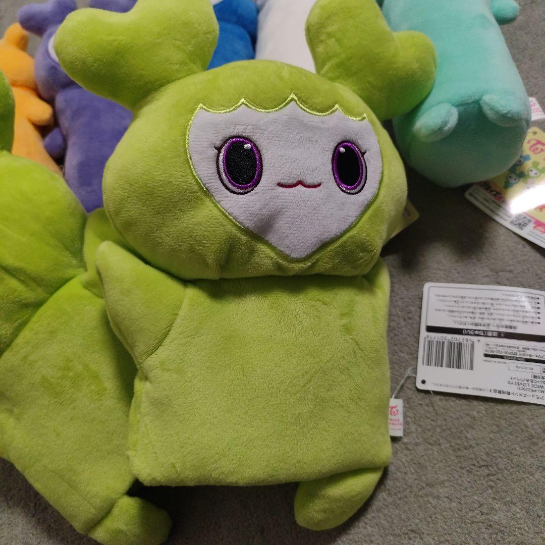 TWICE LOVELYS のびふにゃポーチ　6体 ＋ パペットぬいぐるみ ２個