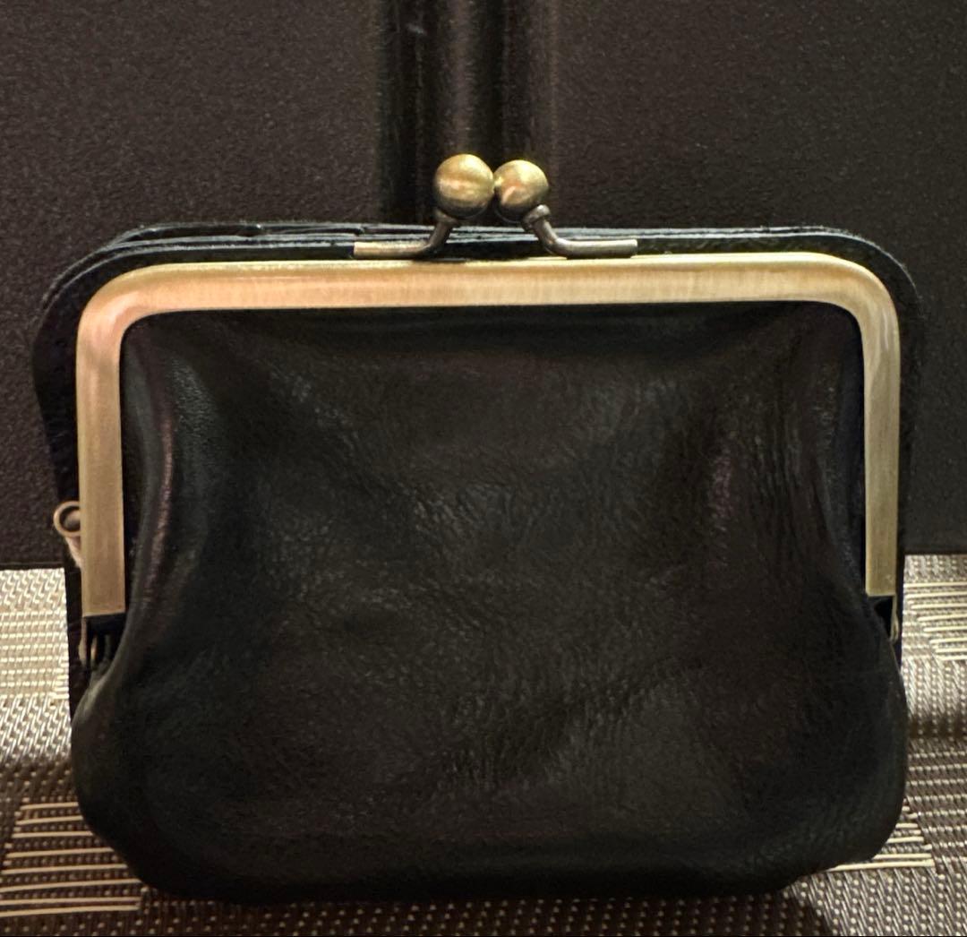 Lian コルド がま口2つ折れウォレット 黒のレザーがま口財布