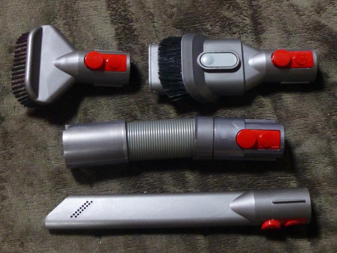 ラスト1台　最新2025年製　ダイソンSV18用の本体セットで全て新品です