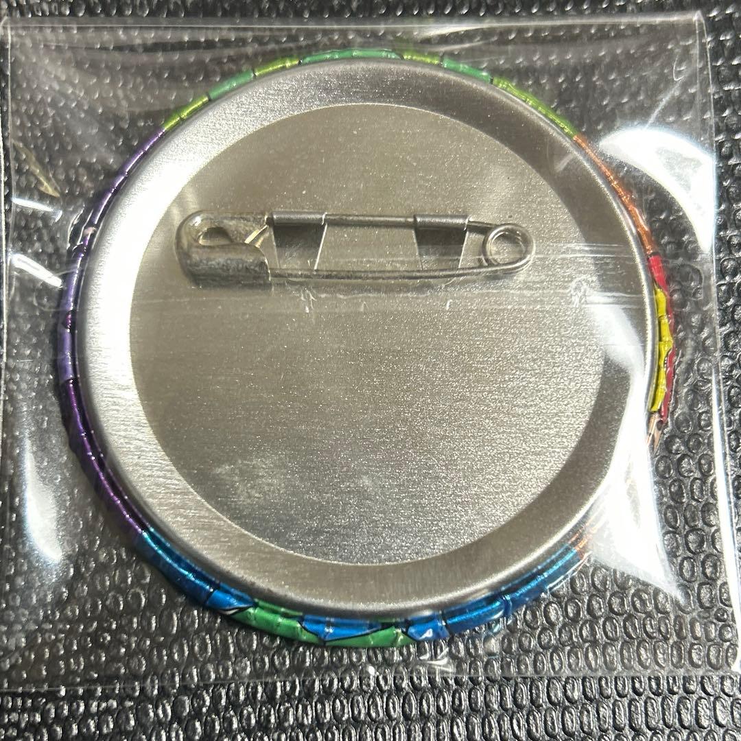 激レア　非売品　イベント限定　 クレヨンしんちゃん　ホロ　缶バッジ