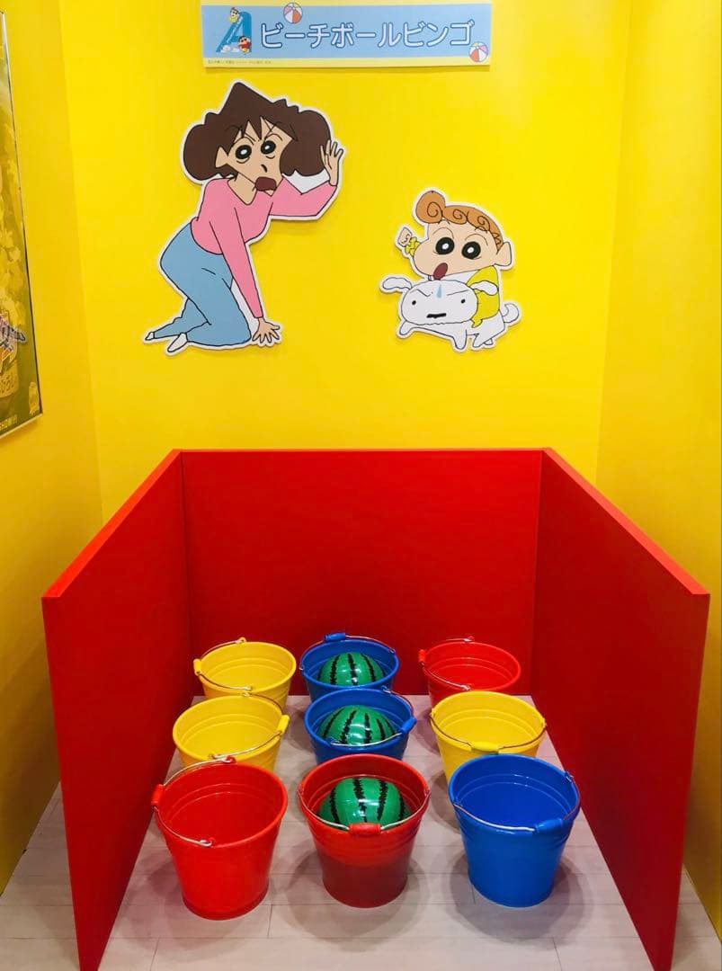 激レア　非売品　イベント限定　 クレヨンしんちゃん　ホロ　缶バッジ