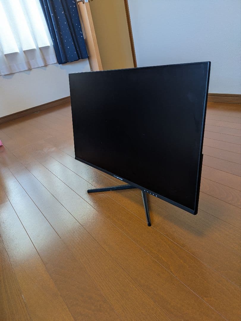 迫力の大画面２７型　スリムデザイン ディスプレイ 本体　ゲームにも　事務にも最適