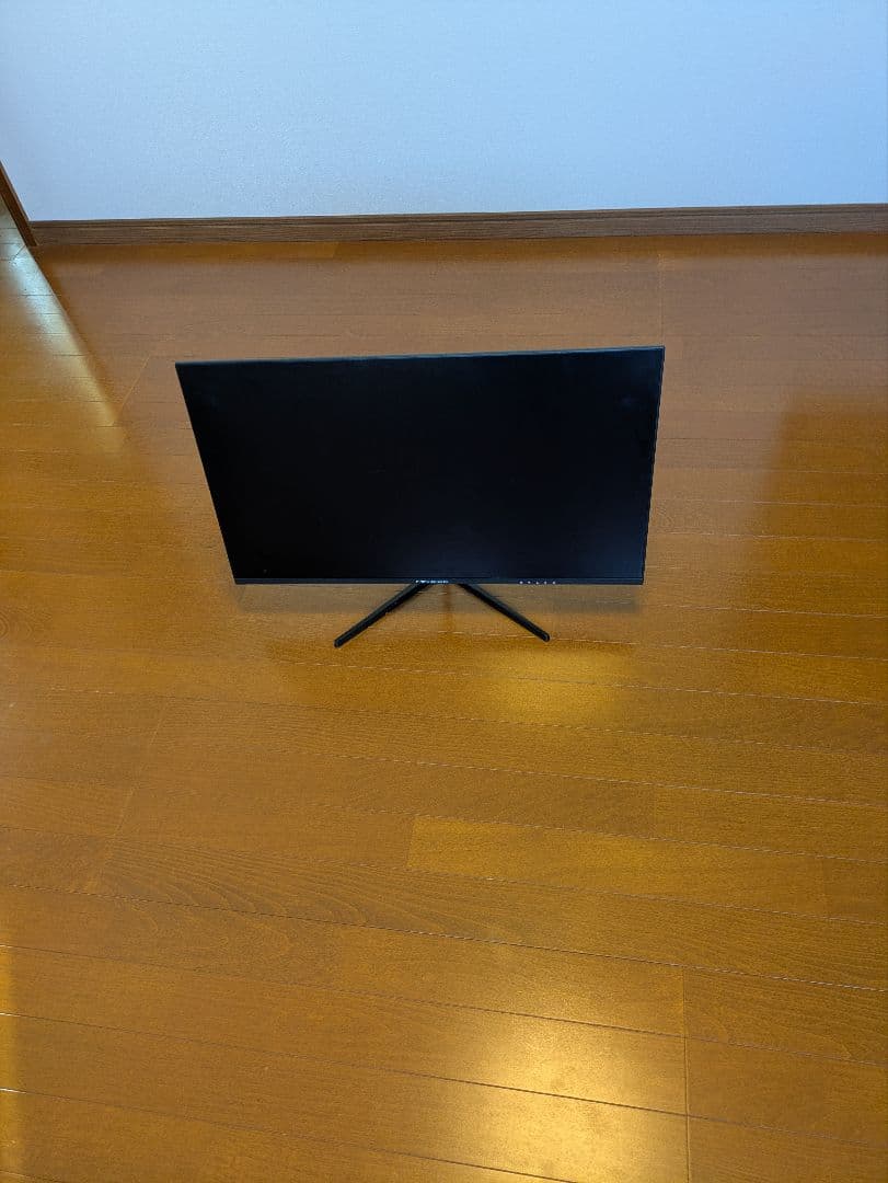 迫力の大画面２７型　スリムデザイン ディスプレイ 本体　ゲームにも　事務にも最適
