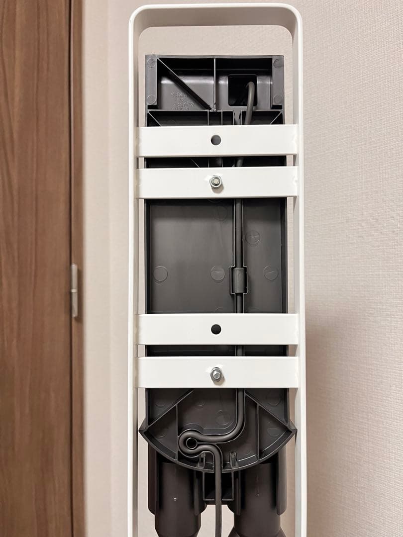 Dyson V8 スティッククリーナー 本体