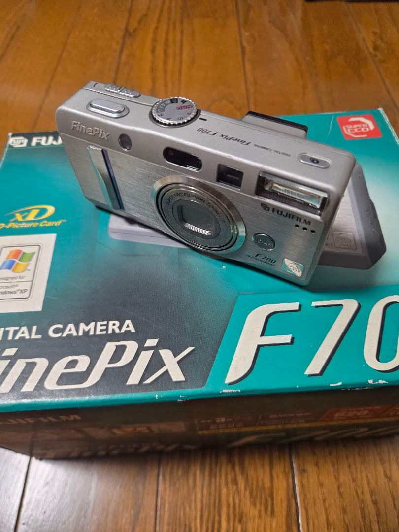 Fujifilm FinePix F700 デジタルカメラ　動作未確認