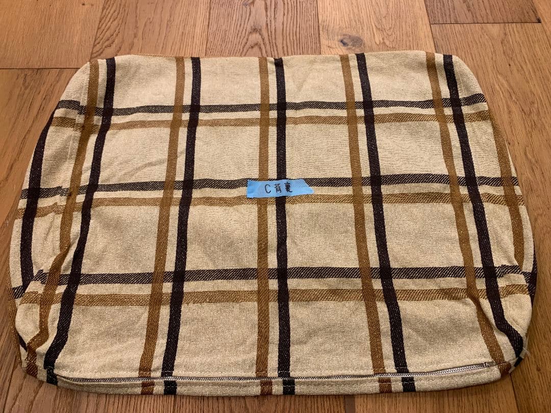 70年代【カリモク】チェック柄クッションのみ