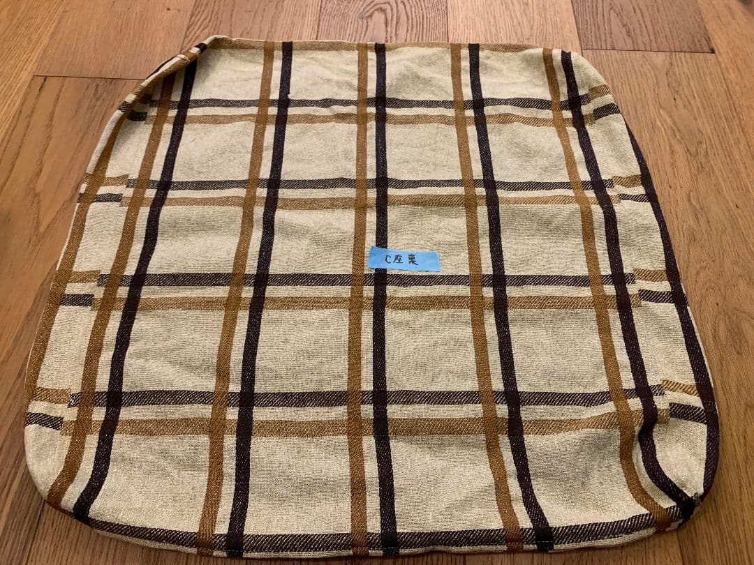 70年代【カリモク】チェック柄クッションのみ