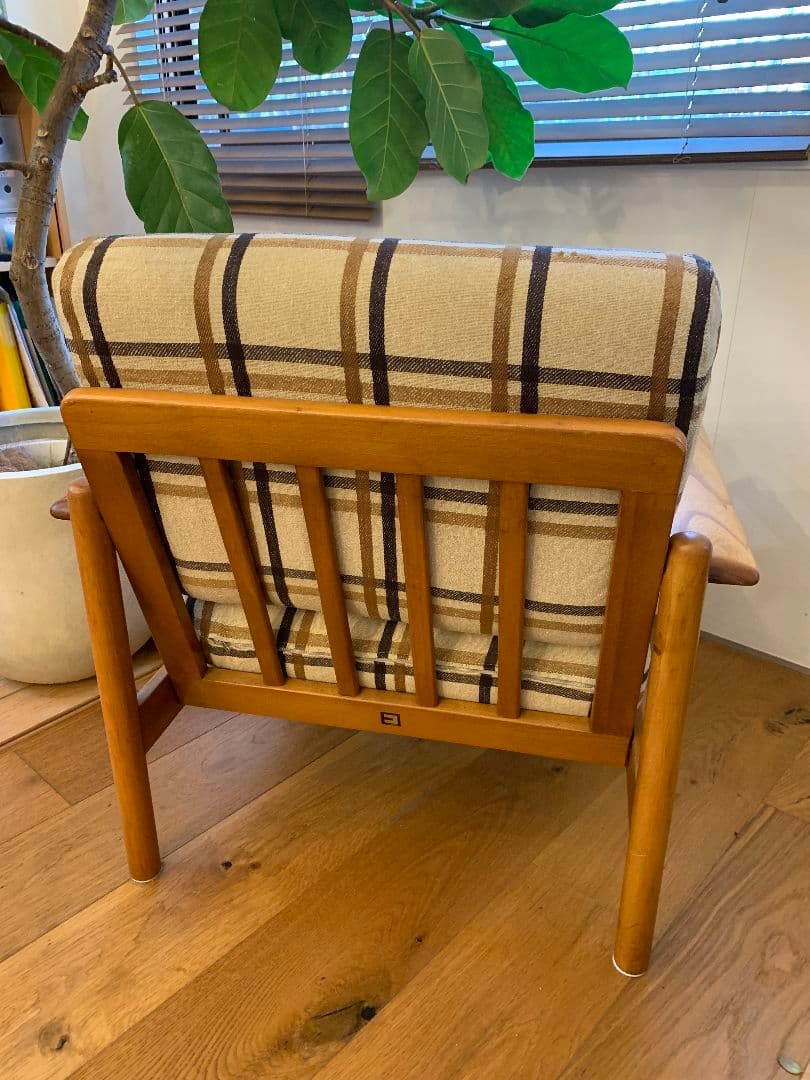 70年代【カリモク】チェック柄クッションのみ