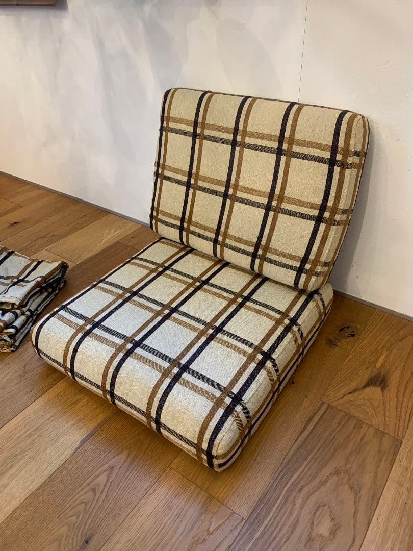 70年代【カリモク】チェック柄クッションのみ