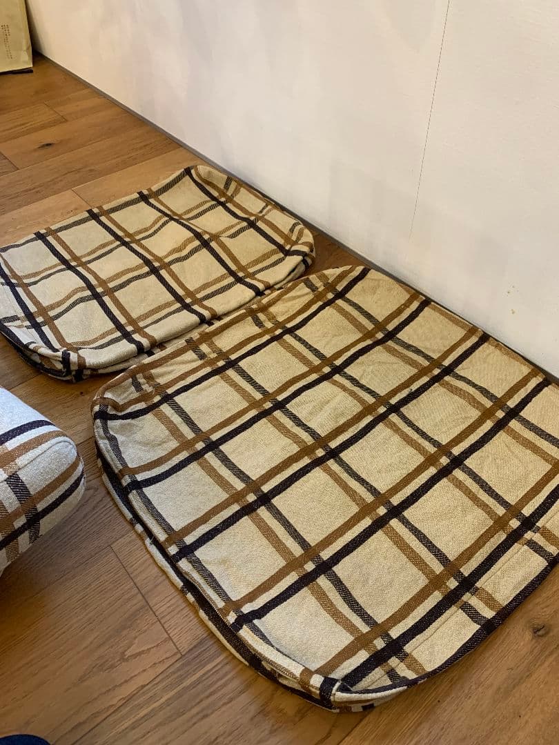 70年代【カリモク】チェック柄クッションのみ