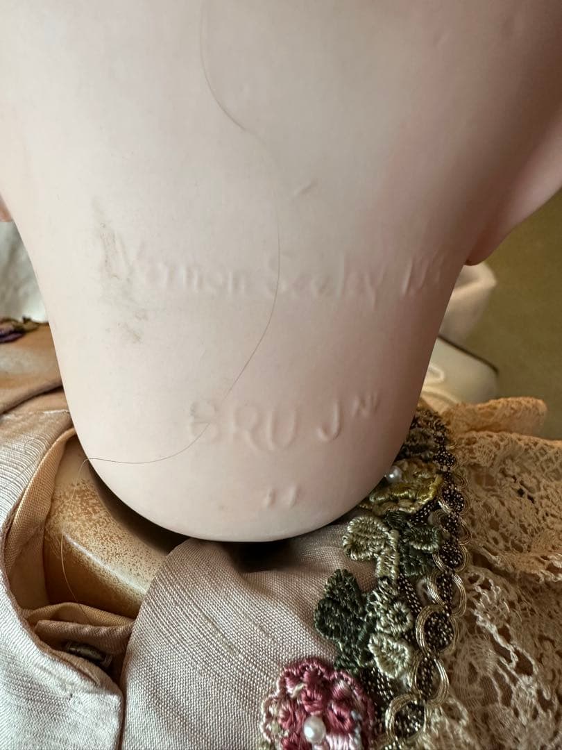 ブリュ アンティーク リプロ ドール / ビスクドール /リアルシーリーボディ