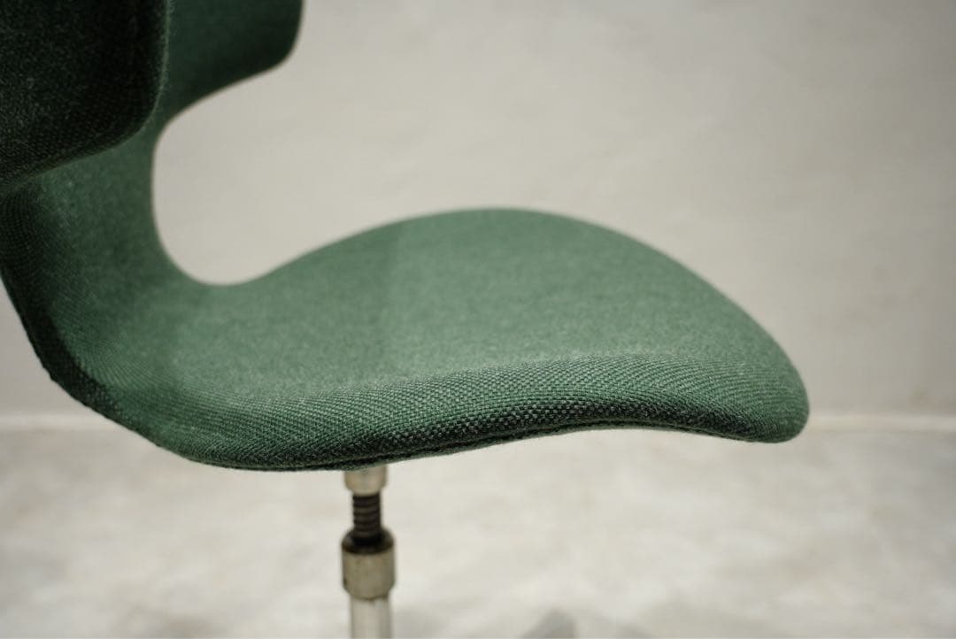 天童木工　キャスターチェア　剣持勇　tendo カブトチェア　ビンテージ