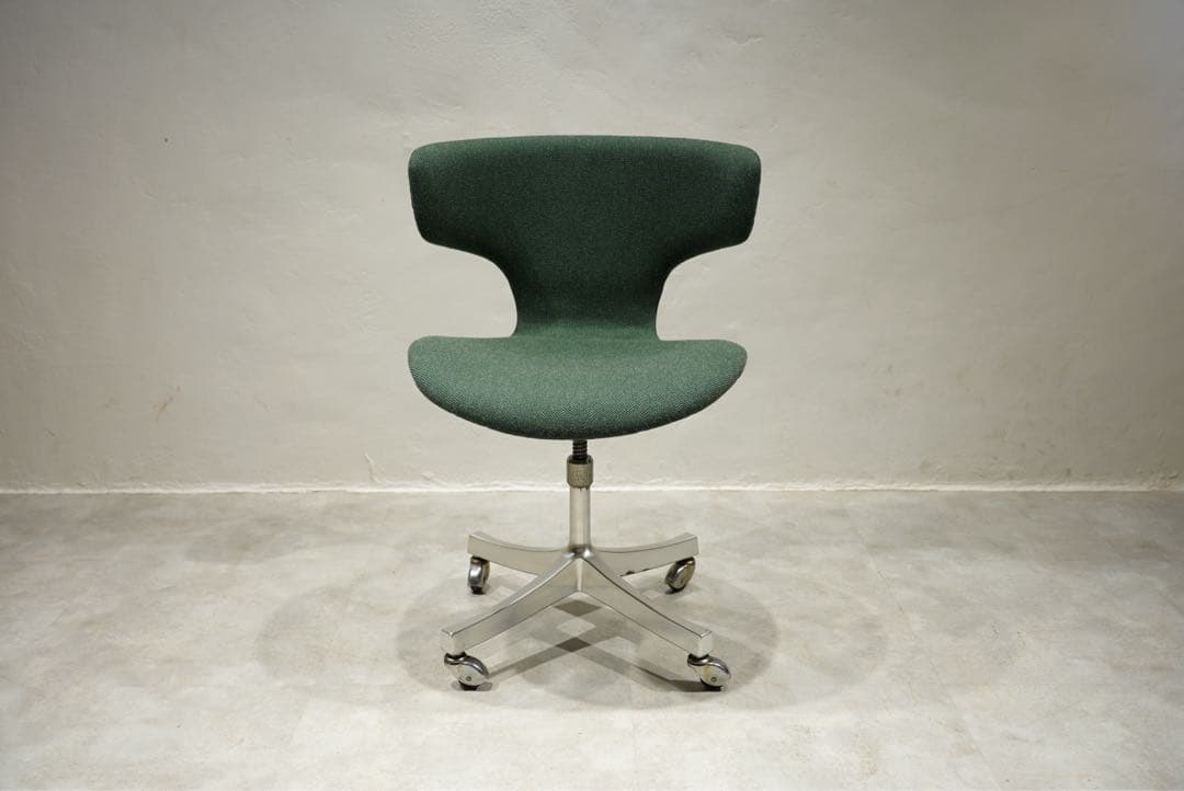 天童木工　キャスターチェア　剣持勇　tendo カブトチェア　ビンテージ