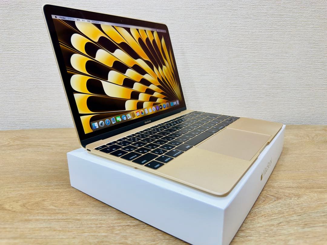 美品Apple MacBook 512GB【MacOS2021年／新品バッテリー