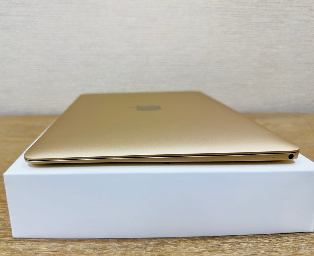 美品Apple MacBook 512GB【MacOS2021年／新品バッテリー
