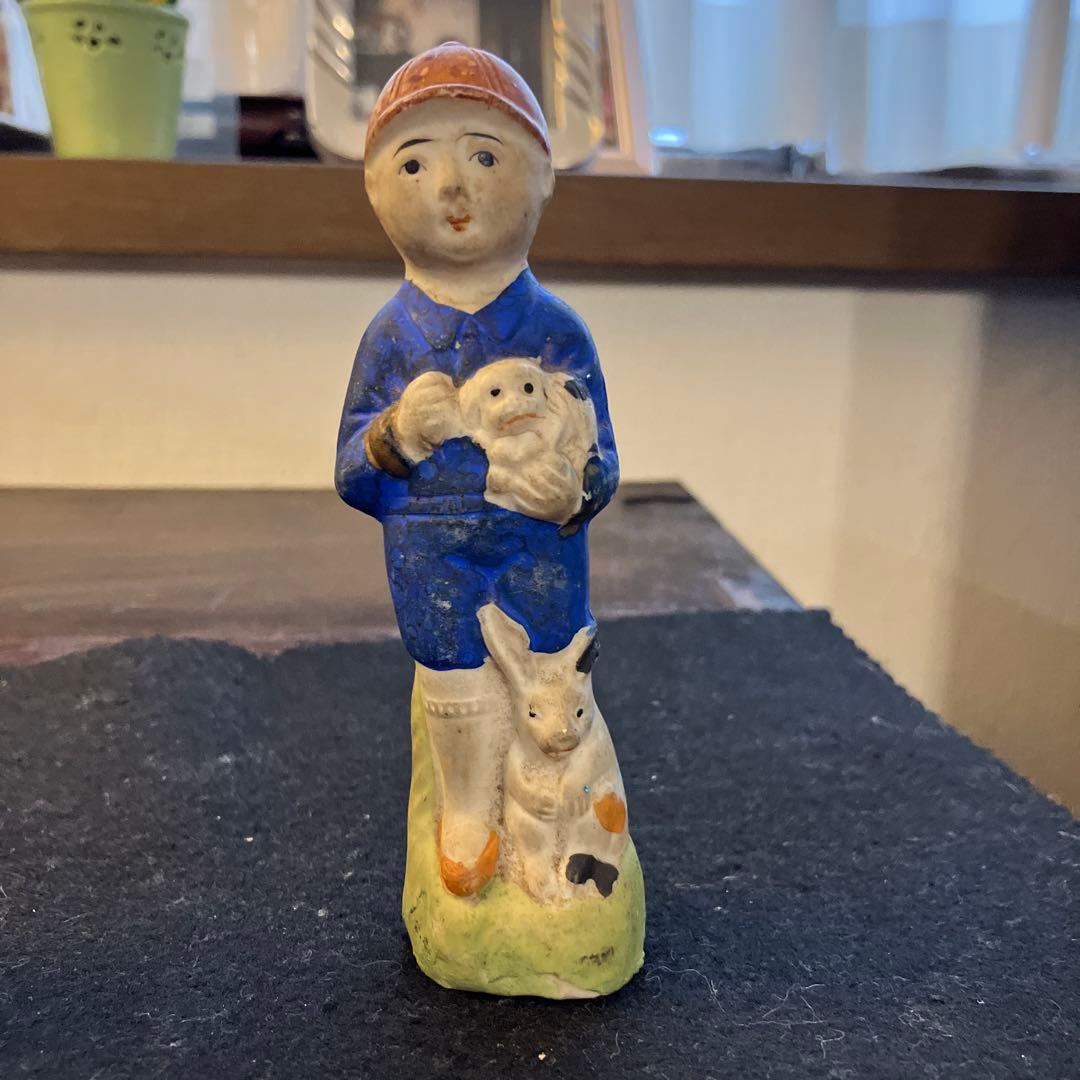 お値引き　ビンテージ 陶器製 子供と動物のフィギュア