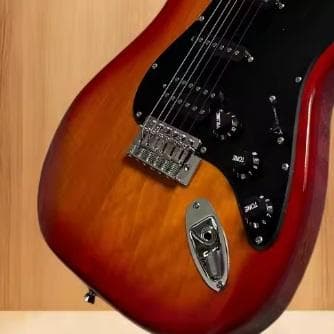 ☆彡新品　ストラトキャスター　チェリー・サンバースト