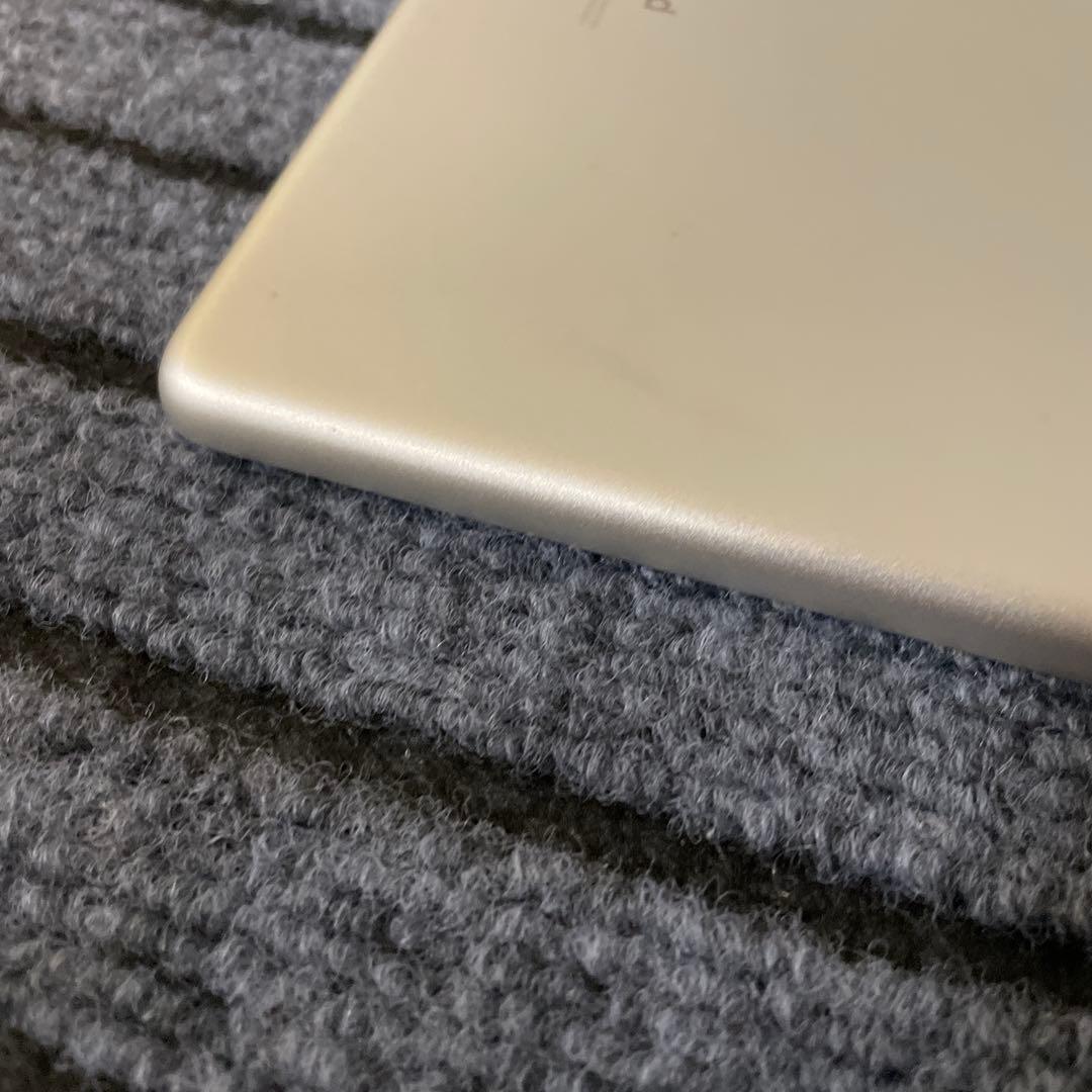 180 iPad 8世代 32GB SIMフリー シルバー