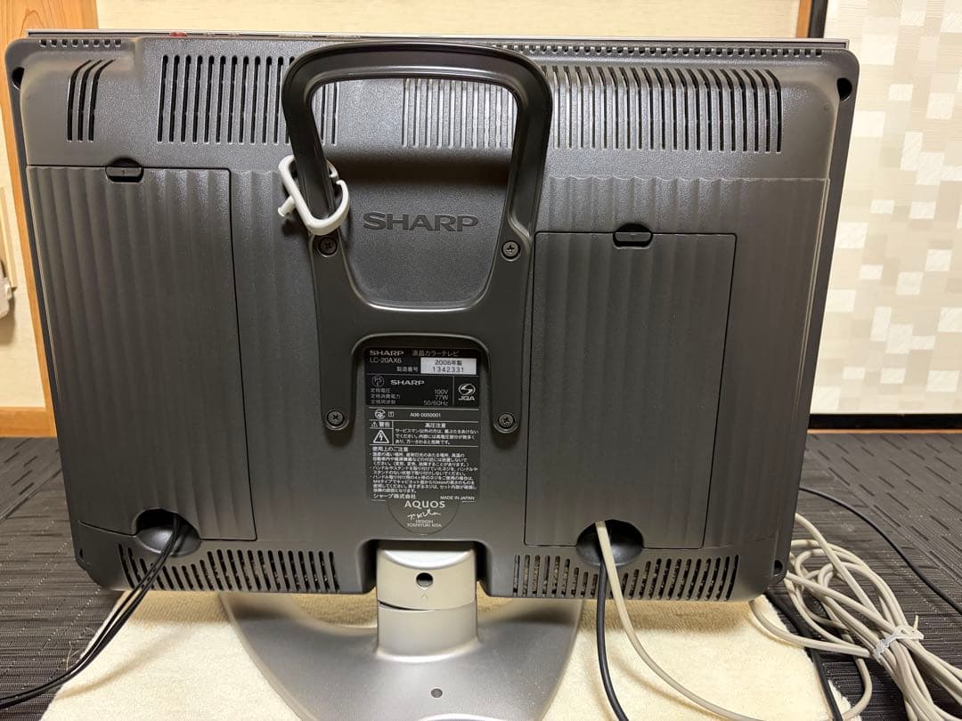 SHARP AQUOS 液晶テレビ 本体　　2006年製