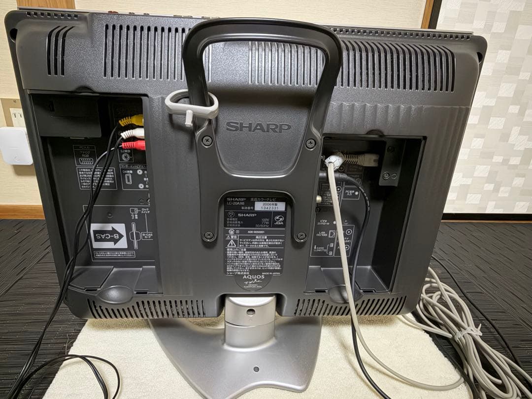 SHARP AQUOS 液晶テレビ 本体　　2006年製