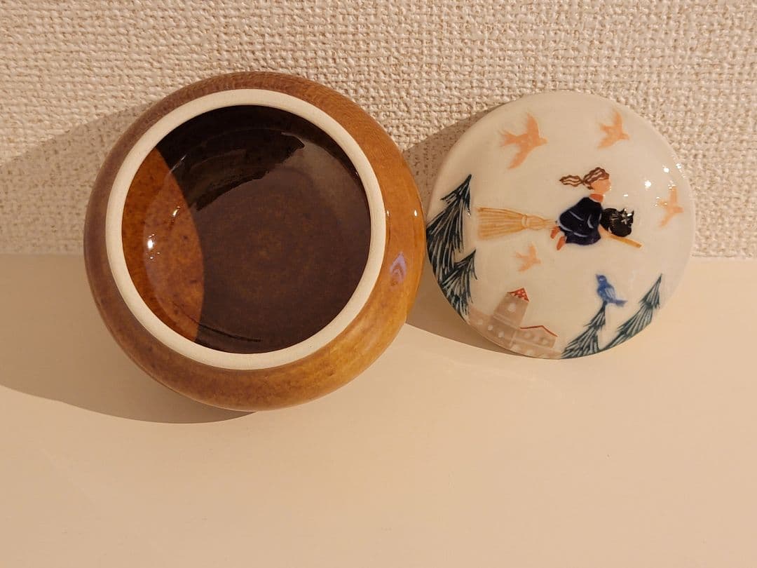 長谷川風子さん　キリエ　蓋物