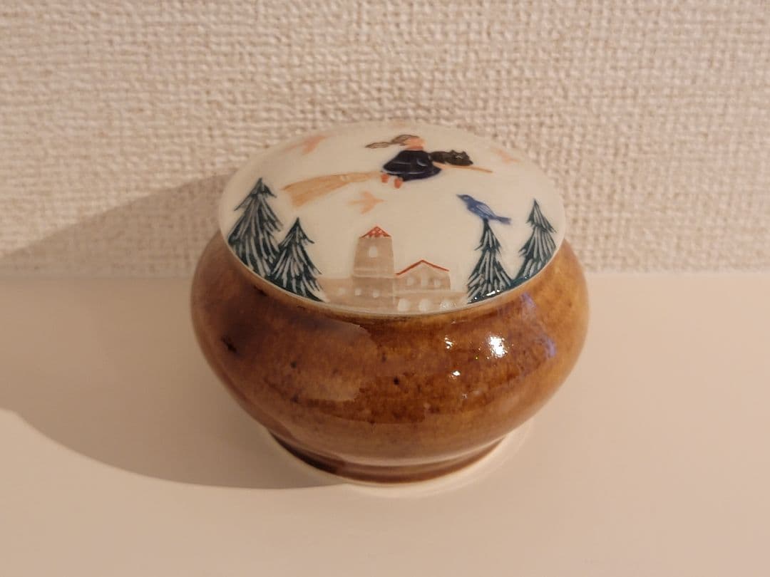 長谷川風子さん　キリエ　蓋物