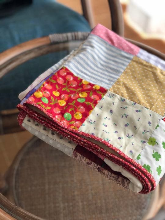 パッチワークブランケット