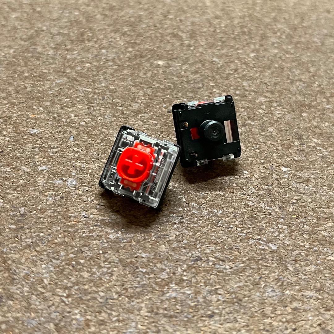 Gateron ロープロファイル2.0静音赤軸（105個）